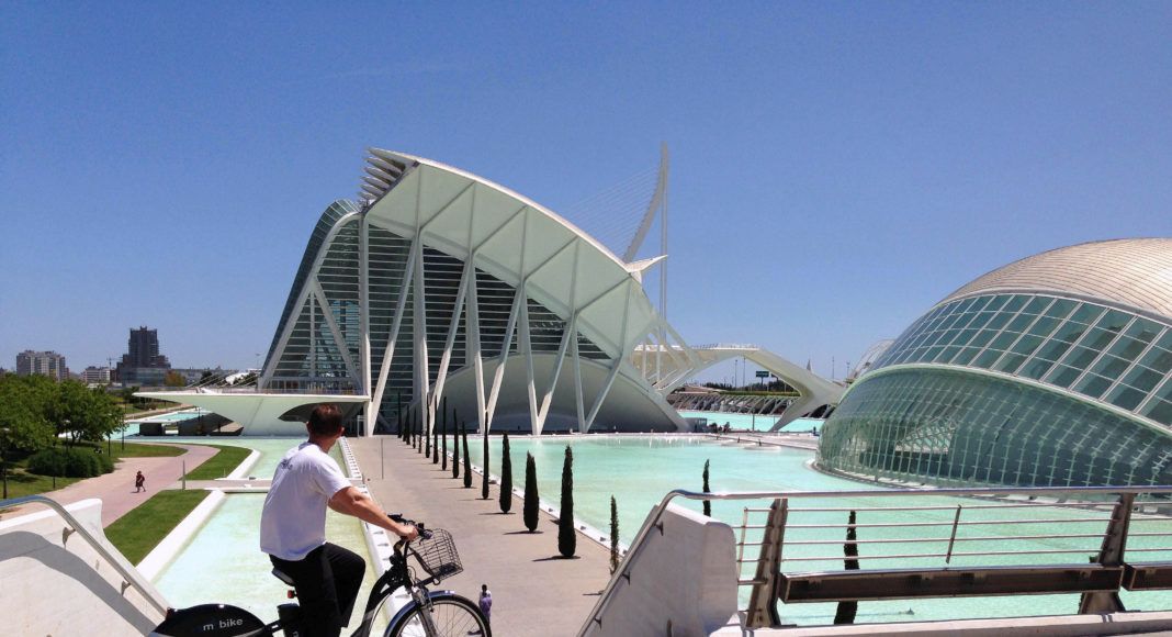 franquicia especializada en ofrecer un servicio de alquiler de bicicletas eléctricas destinado al turismo